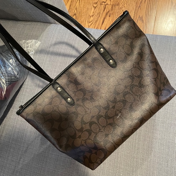 Coach Purse - Picture 3 of 4